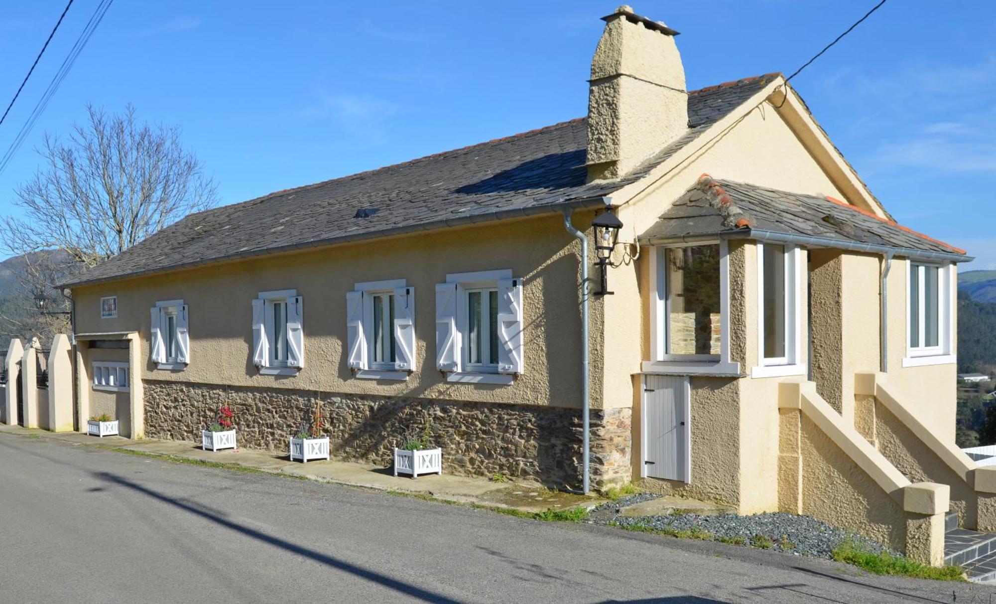 Apartamentos Minas De Silvarosa Viveiro Eksteriør billede